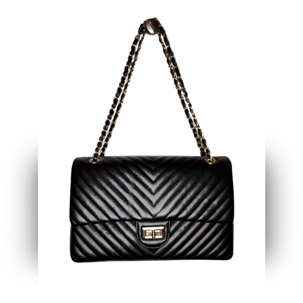 Chevron Black Quilted Shoulder Crossbody Gold Chain Bag - Picture 1 of 7